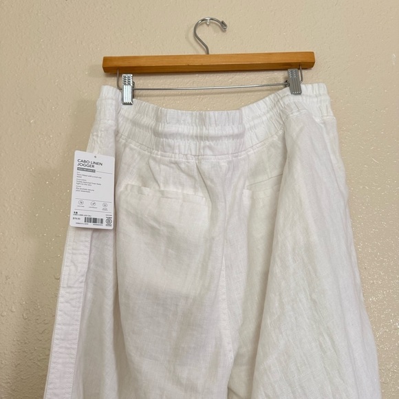 Athleta Cabo Linen Joggers in White - Picture 6 of 10